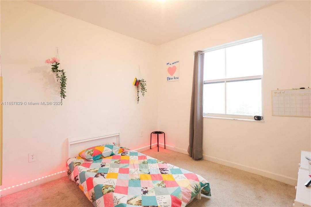 For Sale: $398,990 (3 beds, 2 baths, 1648 Square Feet)