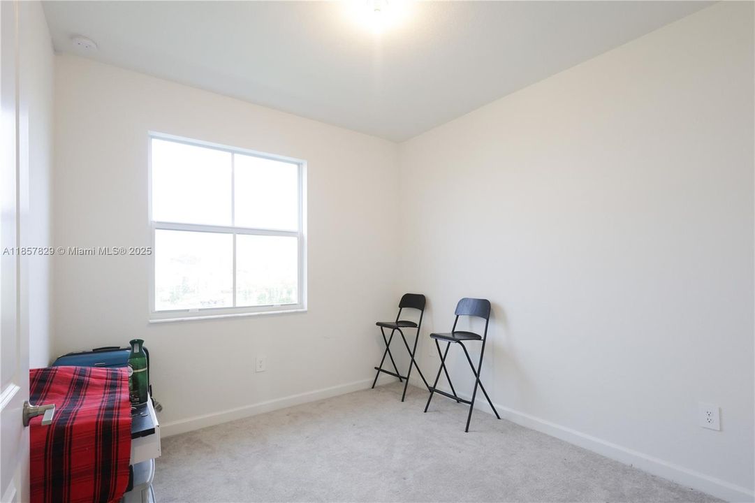 For Sale: $398,990 (3 beds, 2 baths, 1648 Square Feet)