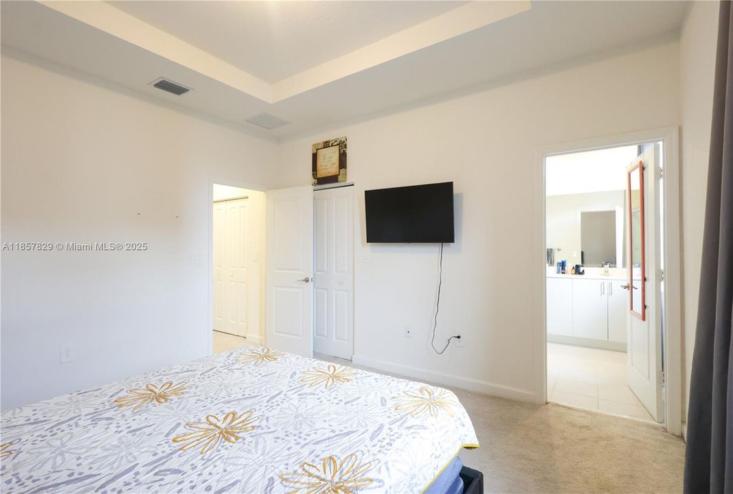 For Sale: $398,990 (3 beds, 2 baths, 1648 Square Feet)