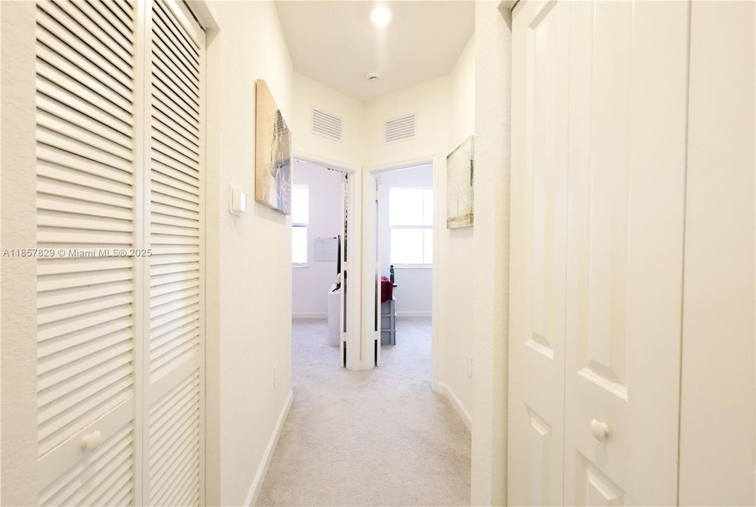 For Sale: $398,990 (3 beds, 2 baths, 1648 Square Feet)