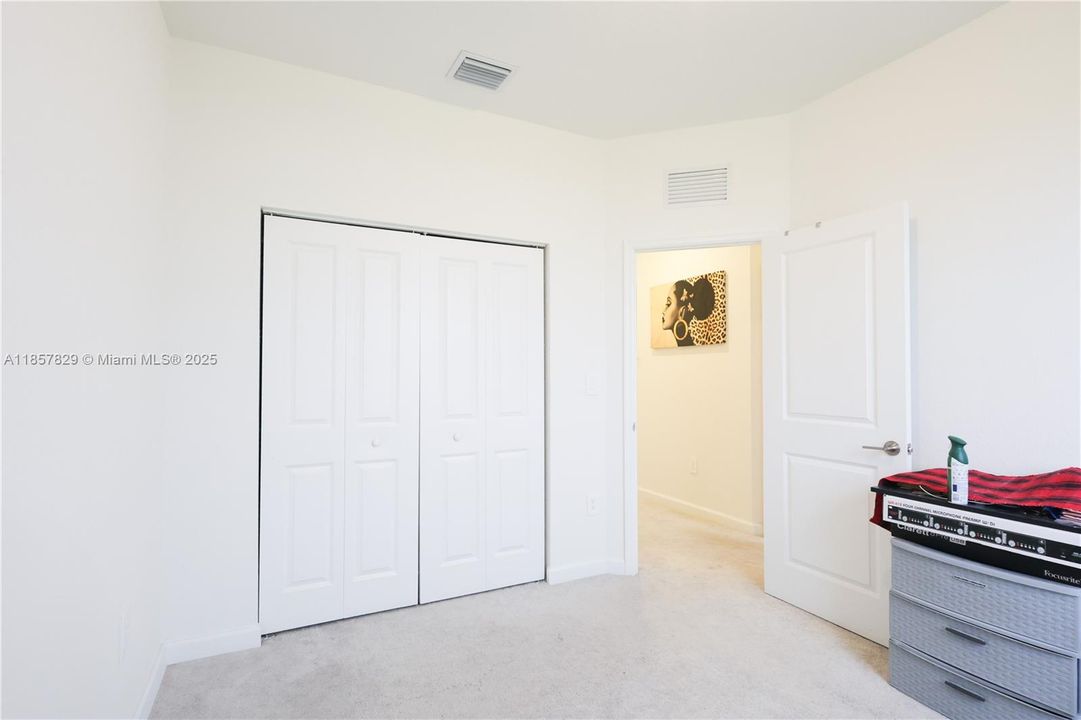 For Sale: $398,990 (3 beds, 2 baths, 1648 Square Feet)