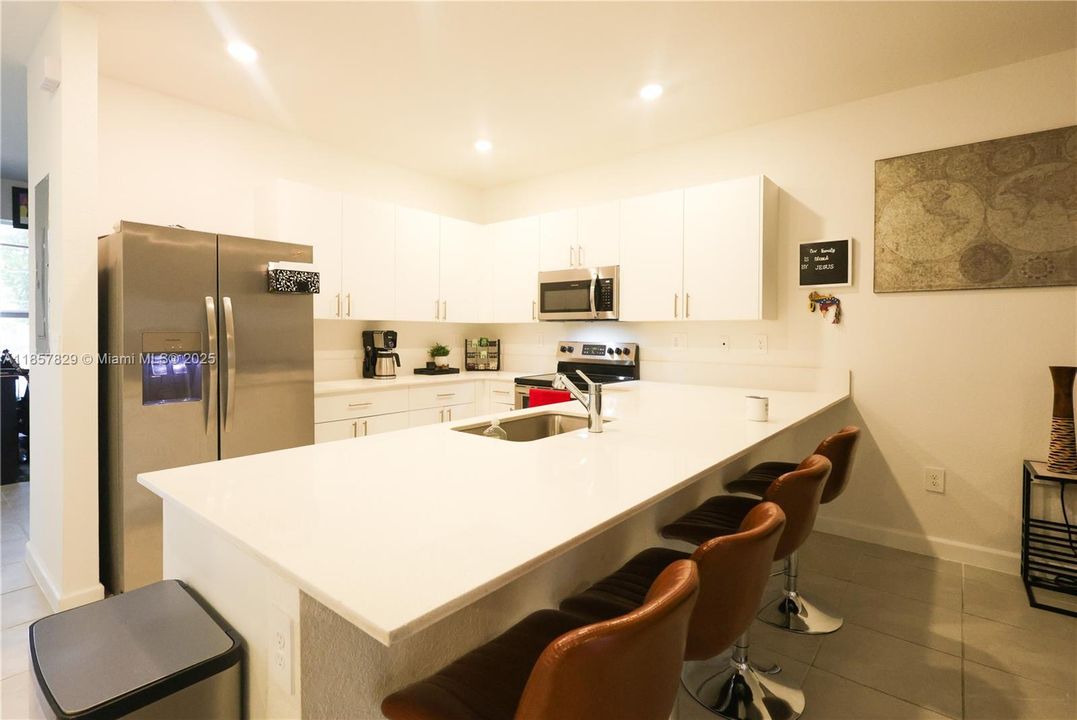 For Sale: $398,990 (3 beds, 2 baths, 1648 Square Feet)