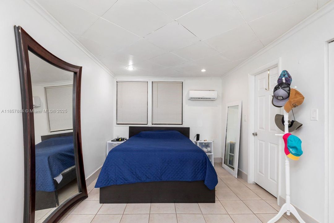 最近售出: $775,000 (3 贝兹, 2 浴室, 2087 平方英尺)