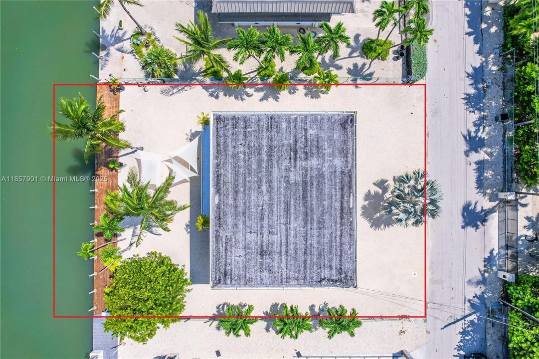 Recently Sold: $1,699,999 (3 beds, 3 baths, 1066 Square Feet)