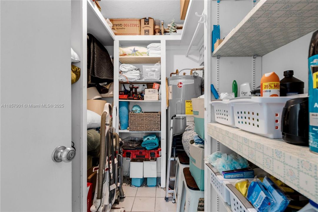 Recently Sold: $1,699,999 (3 beds, 3 baths, 1066 Square Feet)