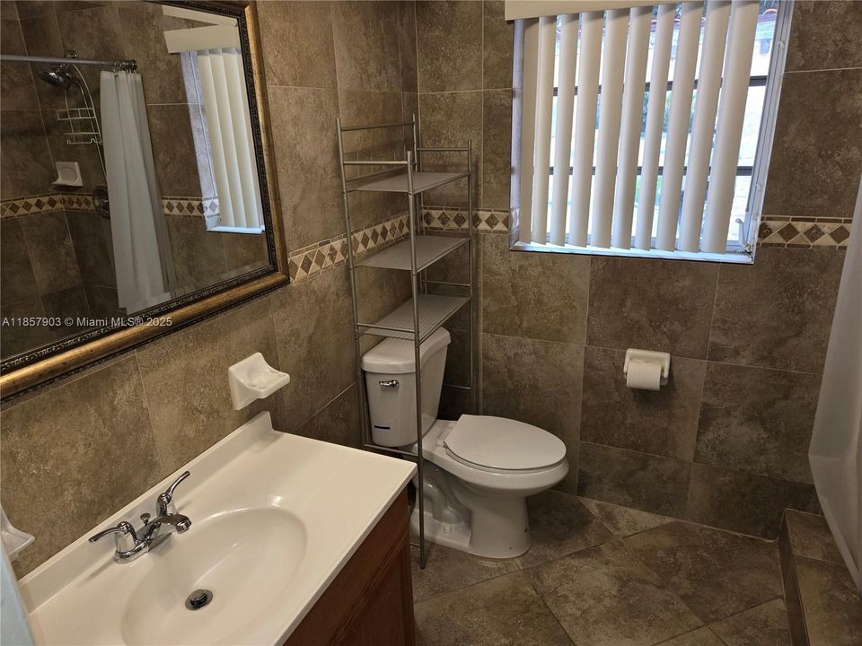 En Renta: $4,195 (4 camas, 2 baños, 2293 Pies cuadrados)