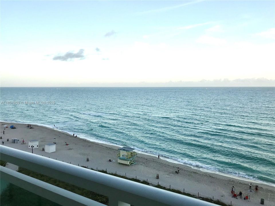 合同活跃: $6,000 (2 贝兹, 2 浴室, 1185 平方英尺)