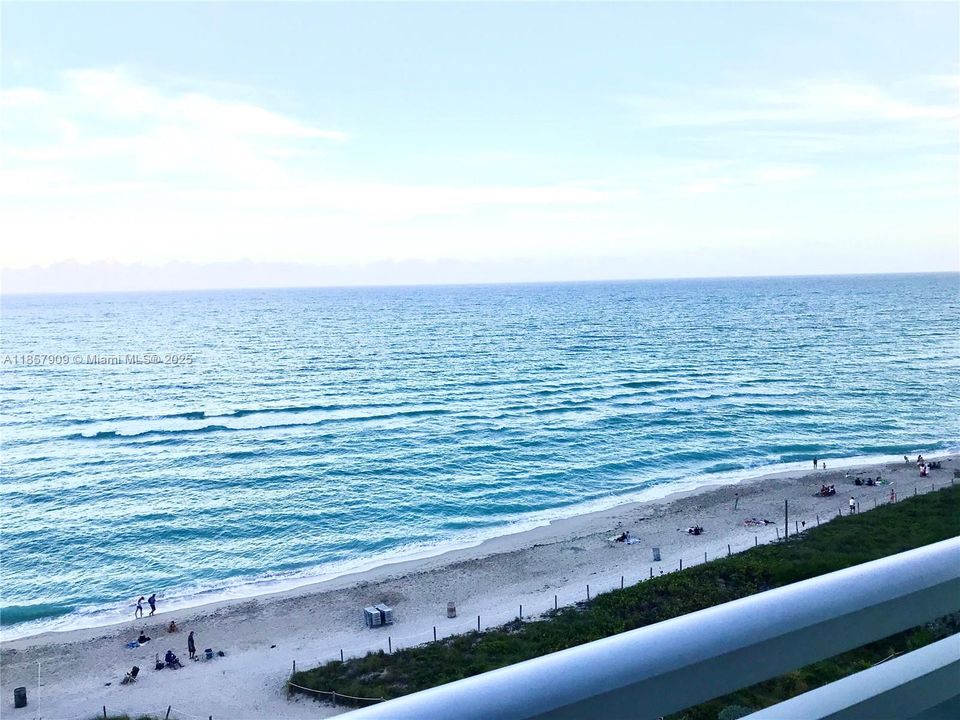 合同活跃: $6,000 (2 贝兹, 2 浴室, 1185 平方英尺)