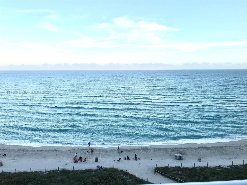 合同活跃: $6,000 (2 贝兹, 2 浴室, 1185 平方英尺)