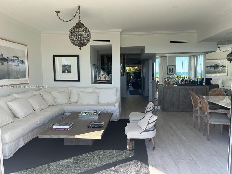 For Rent: $28,000 (5 beds, 5 baths, 3050 Square Feet)