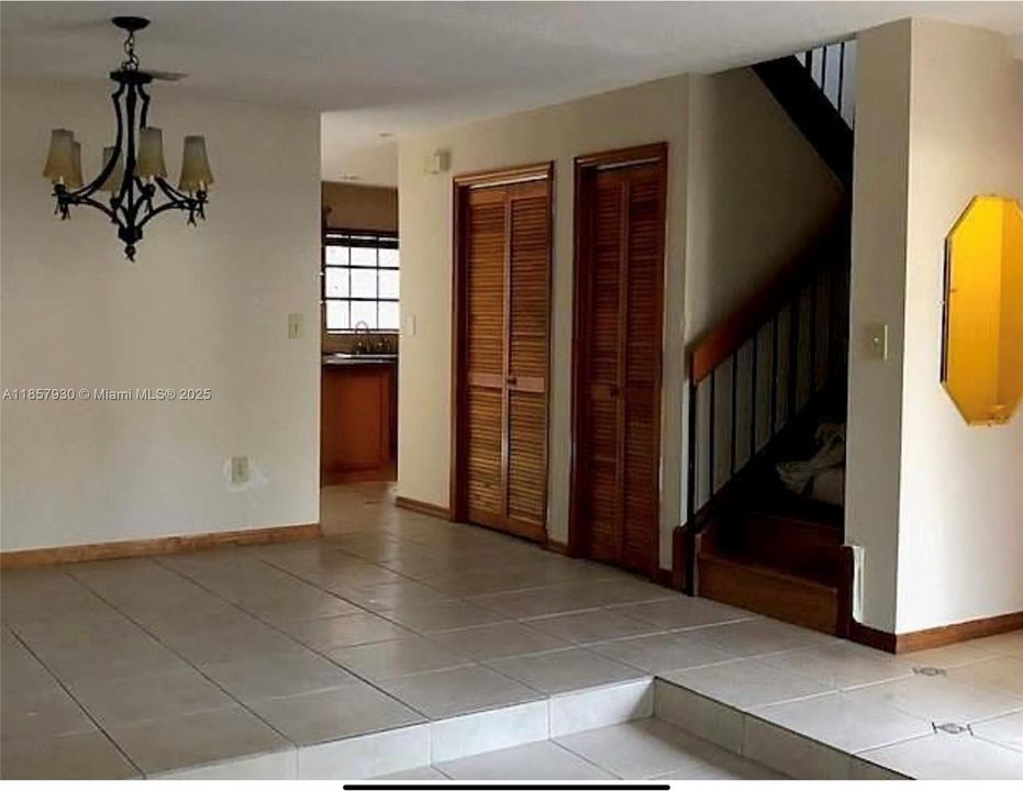 最近售出: $365,000 (3 贝兹, 2 浴室, 1500 平方英尺)