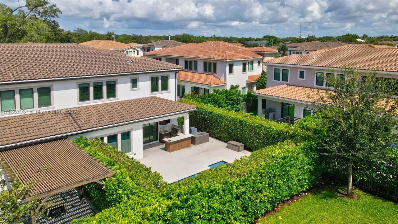 Active With Contract: $1,685,000 (5 beds, 4 baths, 2909 Square Feet)