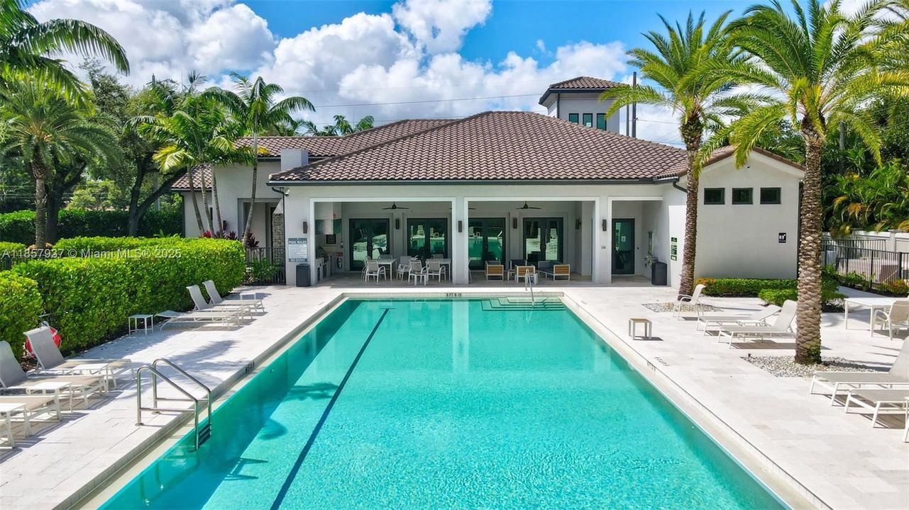 Active With Contract: $1,685,000 (5 beds, 4 baths, 2909 Square Feet)