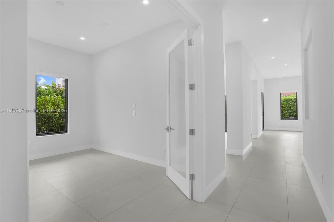 Active With Contract: $1,685,000 (5 beds, 4 baths, 2909 Square Feet)