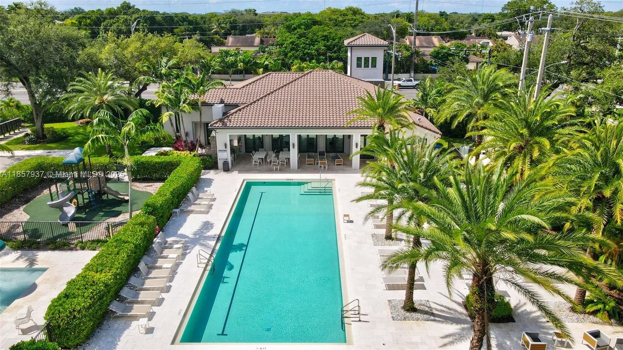 Active With Contract: $1,685,000 (5 beds, 4 baths, 2909 Square Feet)