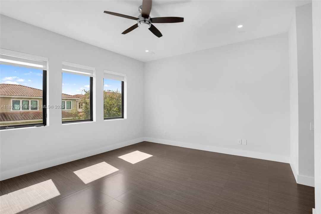 Active With Contract: $1,685,000 (5 beds, 4 baths, 2909 Square Feet)