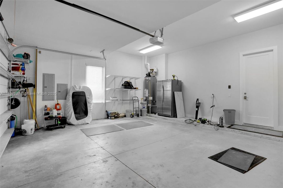 Active With Contract: $1,685,000 (5 beds, 4 baths, 2909 Square Feet)