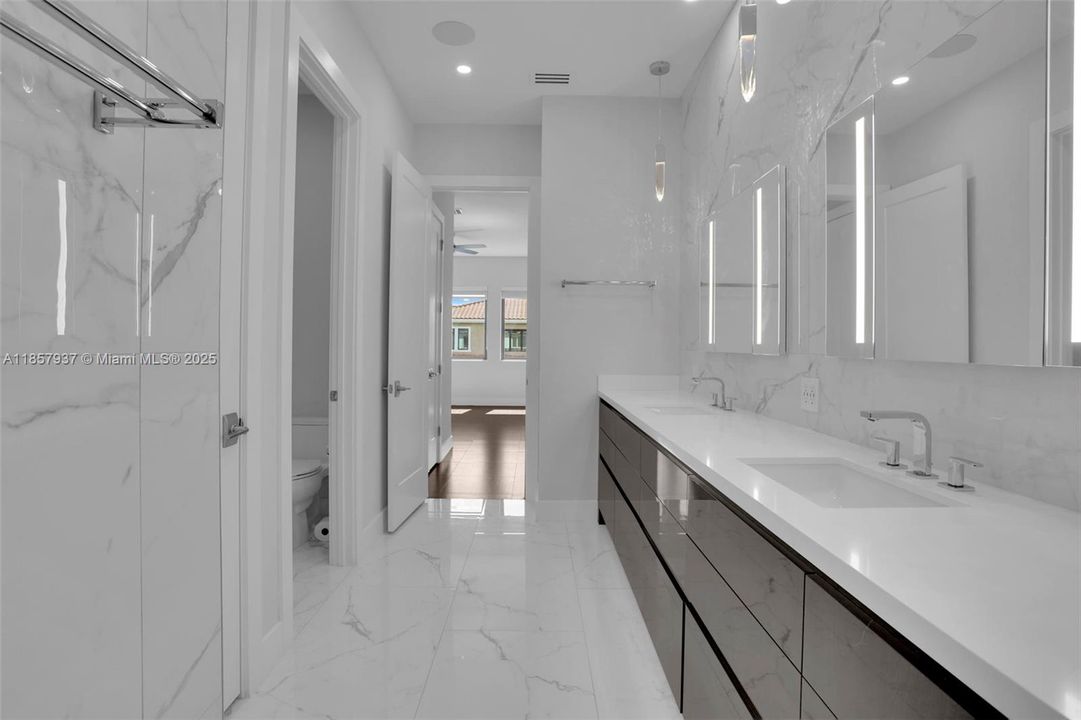 Active With Contract: $1,685,000 (5 beds, 4 baths, 2909 Square Feet)