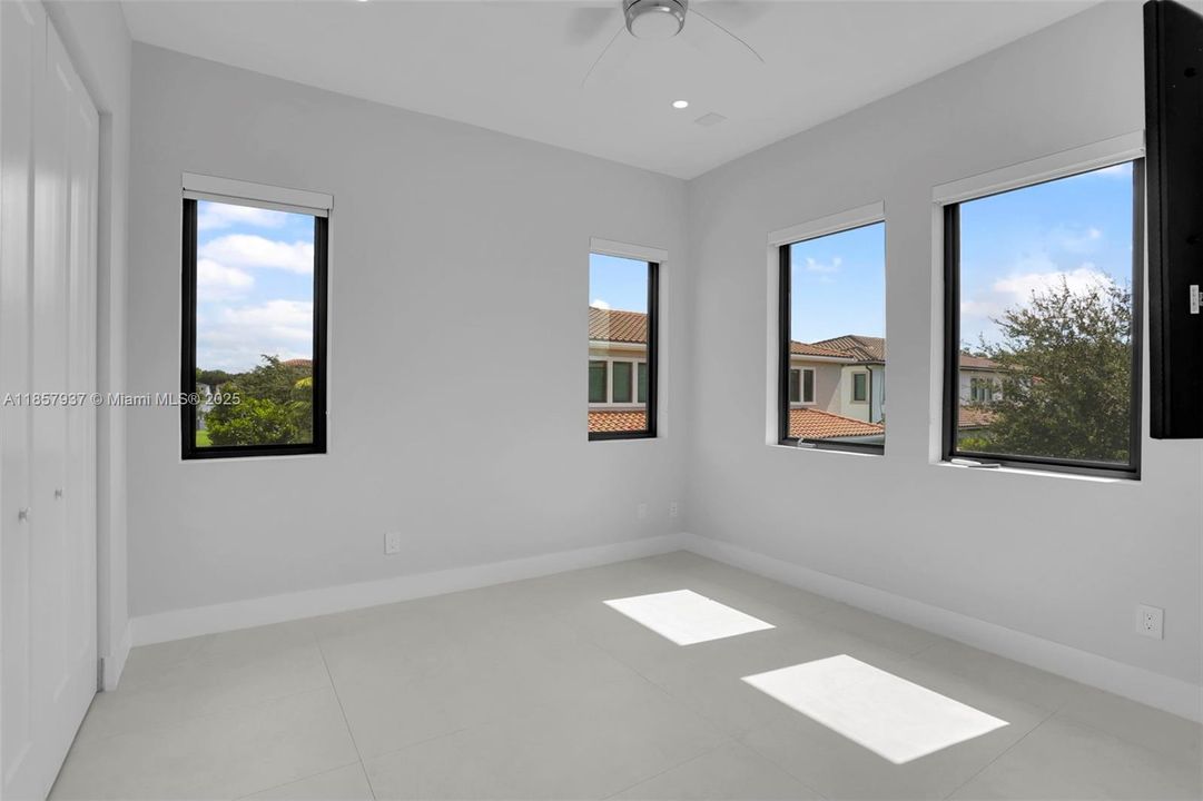 Active With Contract: $1,685,000 (5 beds, 4 baths, 2909 Square Feet)