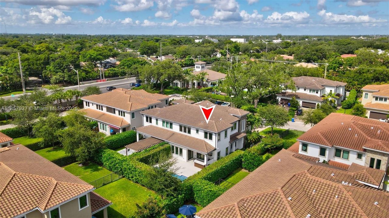 Active With Contract: $1,685,000 (5 beds, 4 baths, 2909 Square Feet)