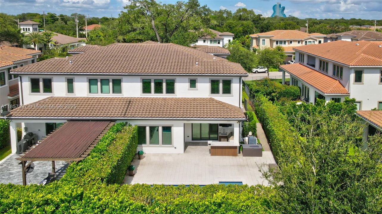 Active With Contract: $1,685,000 (5 beds, 4 baths, 2909 Square Feet)