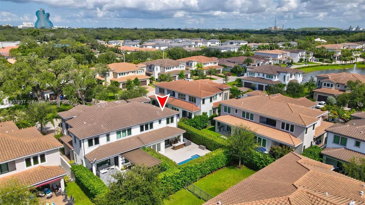 Active With Contract: $1,685,000 (5 beds, 4 baths, 2909 Square Feet)