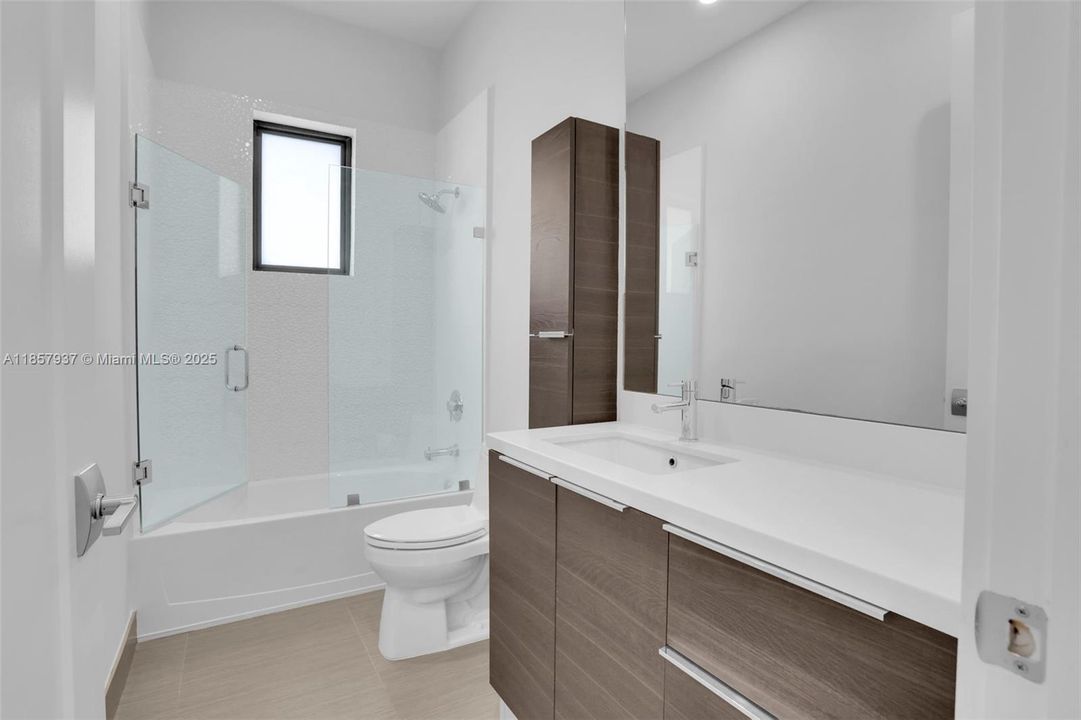 Active With Contract: $1,685,000 (5 beds, 4 baths, 2909 Square Feet)