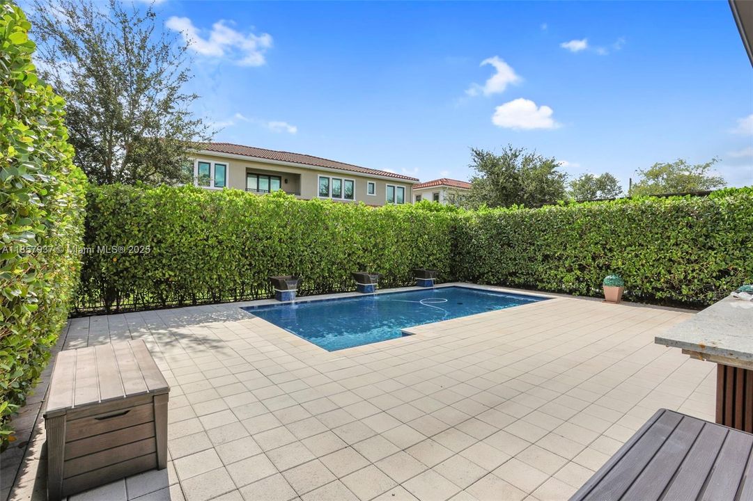 Active With Contract: $1,685,000 (5 beds, 4 baths, 2909 Square Feet)