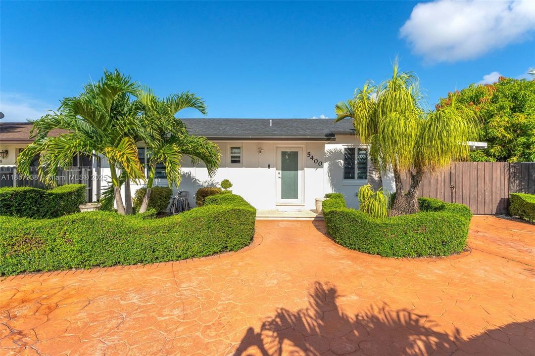 Recently Sold: $549,900 (2 beds, 2 baths, 1015 Square Feet)