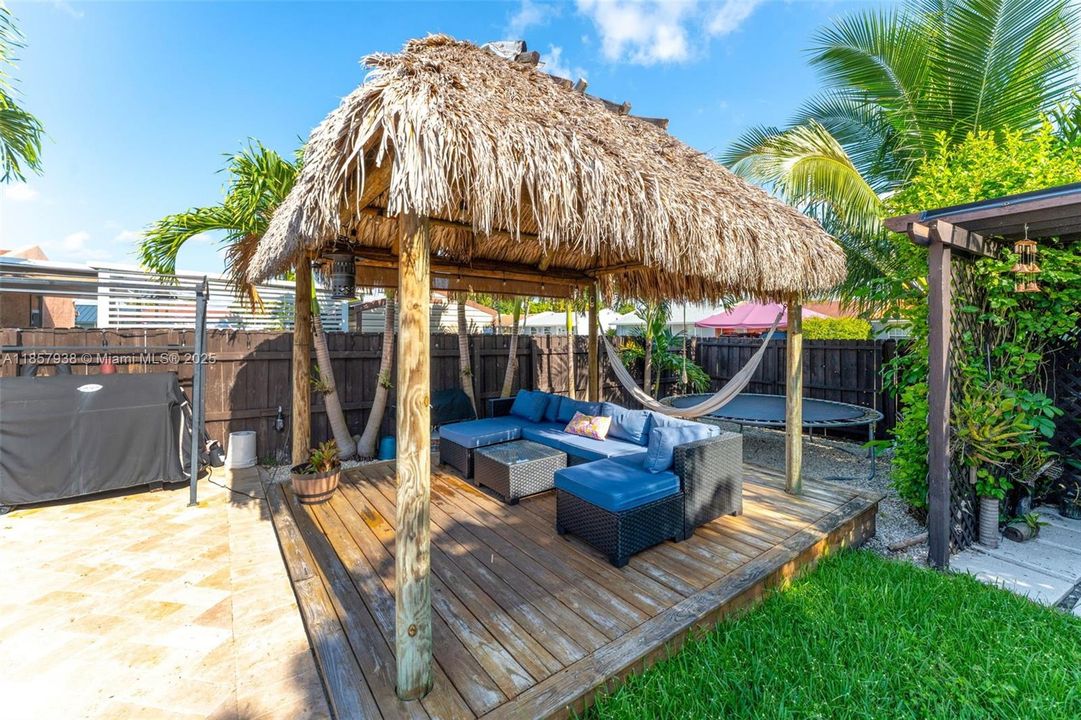 Recently Sold: $549,900 (2 beds, 2 baths, 1015 Square Feet)