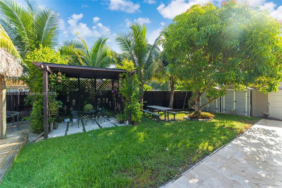 Recently Sold: $549,900 (2 beds, 2 baths, 1015 Square Feet)