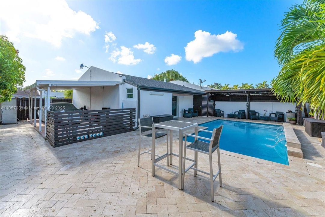 Recently Sold: $549,900 (2 beds, 2 baths, 1015 Square Feet)