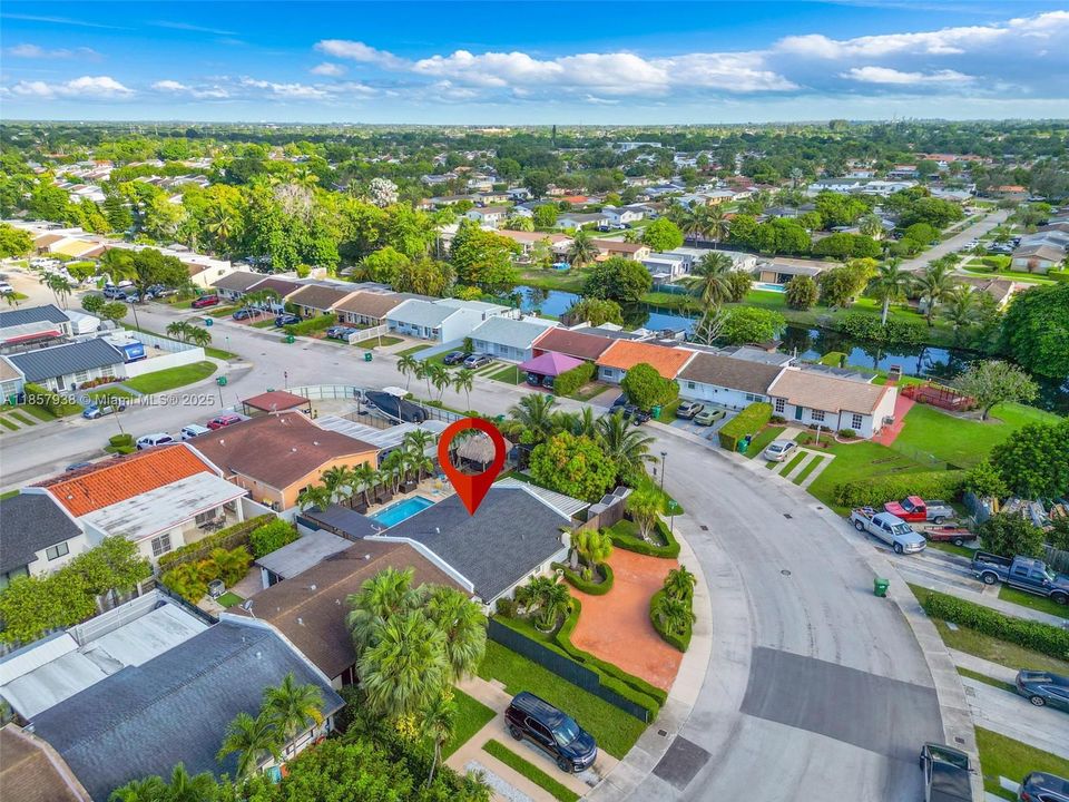 Recently Sold: $549,900 (2 beds, 2 baths, 1015 Square Feet)