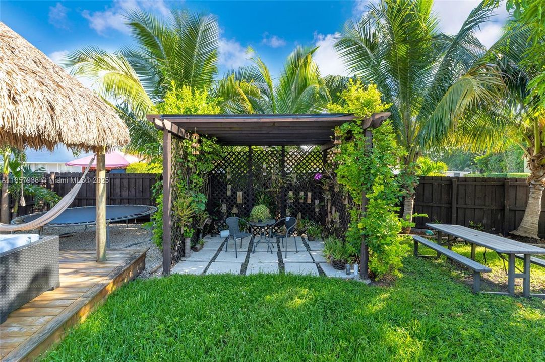 Recently Sold: $549,900 (2 beds, 2 baths, 1015 Square Feet)