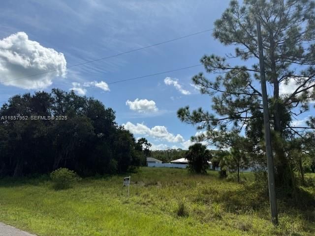 На продажу: $25,000 (0.23 acres)