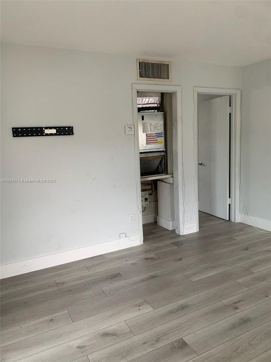 合同活跃: $1,299,000 (0 贝兹, 0 浴室, 0 平方英尺)