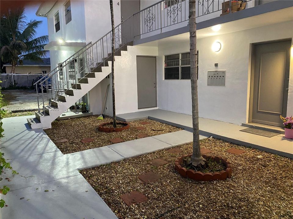 合同活跃: $1,299,000 (0 贝兹, 0 浴室, 0 平方英尺)