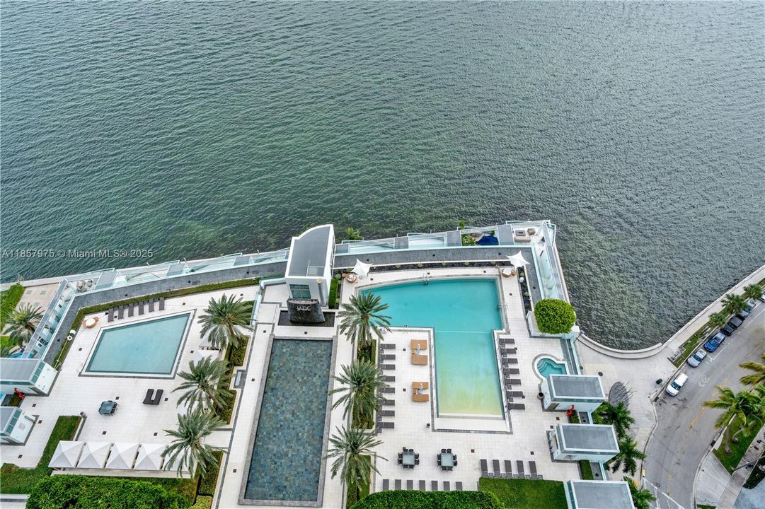 For Sale: $1,795,000 (2 beds, 3 baths, 1730 Square Feet)