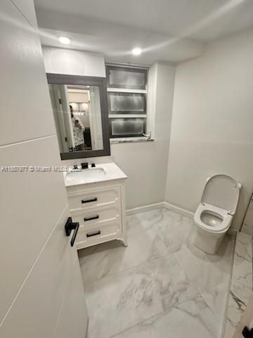 Active With Contract: $125,000 (1 beds, 1 baths, 660 Square Feet)