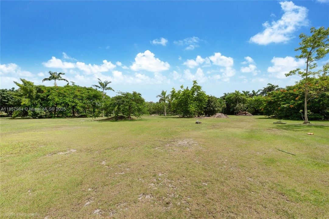 En Venta: $2,385,000 (3 camas, 2 baños, 5103 Pies cuadrados)