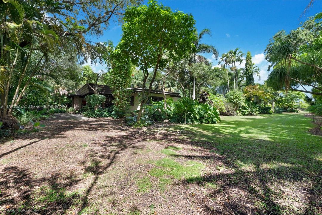 En Venta: $2,385,000 (3 camas, 2 baños, 5103 Pies cuadrados)