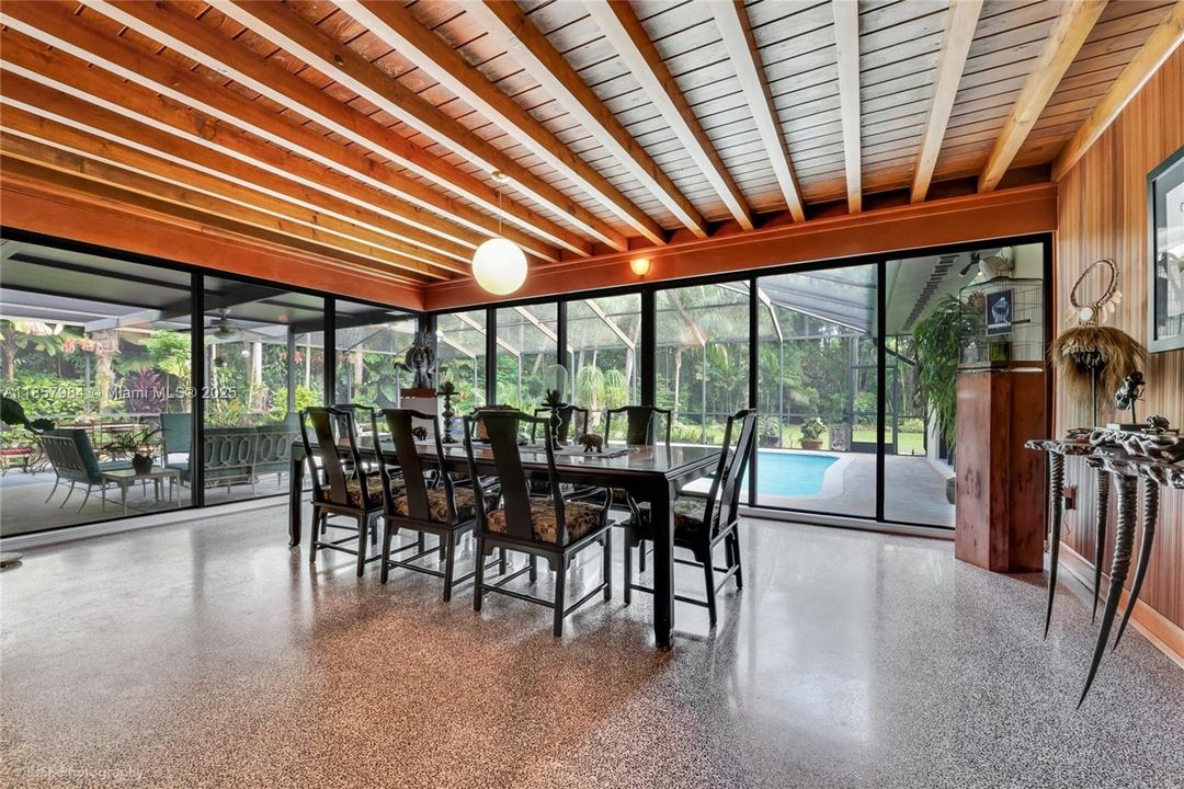 En Venta: $2,385,000 (3 camas, 2 baños, 5103 Pies cuadrados)