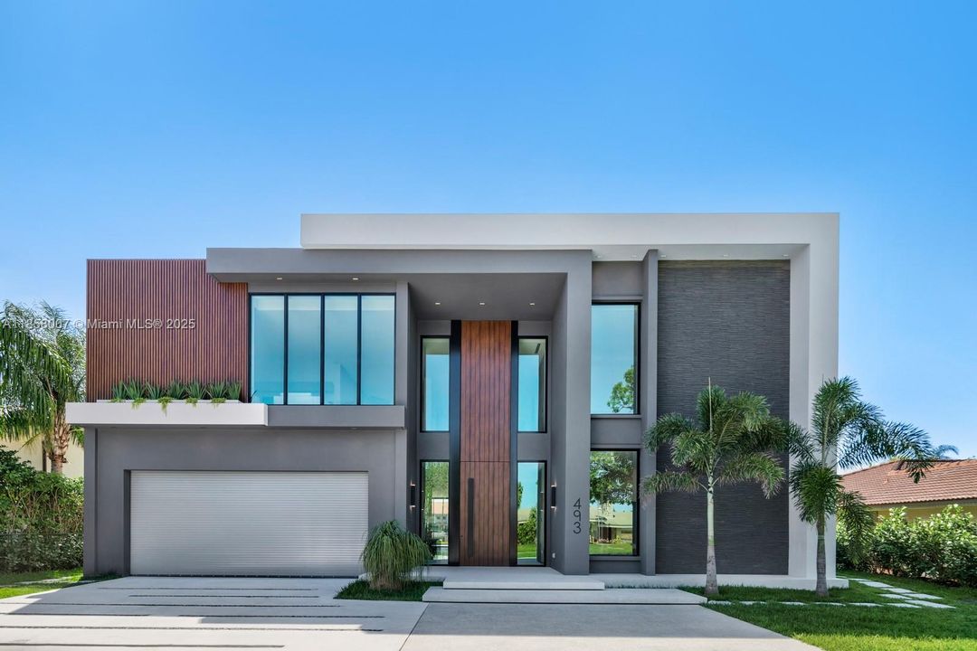 For Sale: $9,690,000 (6 beds, 6 baths, 6997 Square Feet)