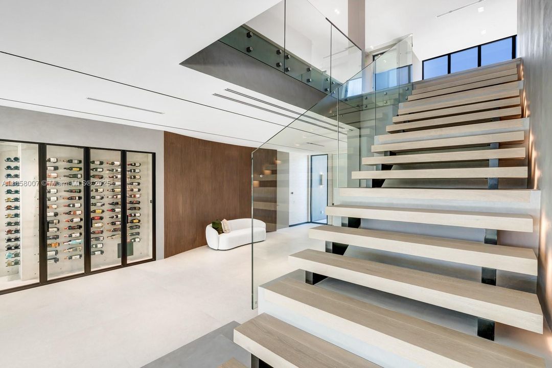 For Sale: $9,690,000 (6 beds, 6 baths, 6997 Square Feet)