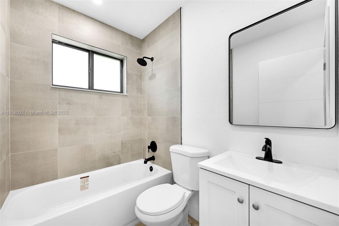 Недавно продано: $515,000 (3 спален, 2 ванн, 888 Квадратных фут)