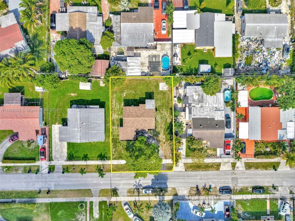 Недавно продано: $515,000 (3 спален, 2 ванн, 888 Квадратных фут)