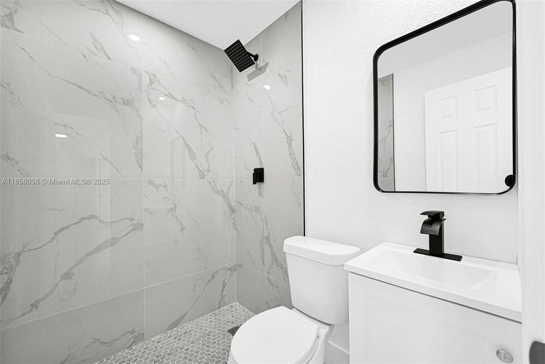 Недавно продано: $564,900 (4 спален, 2 ванн, 1012 Квадратных фут)