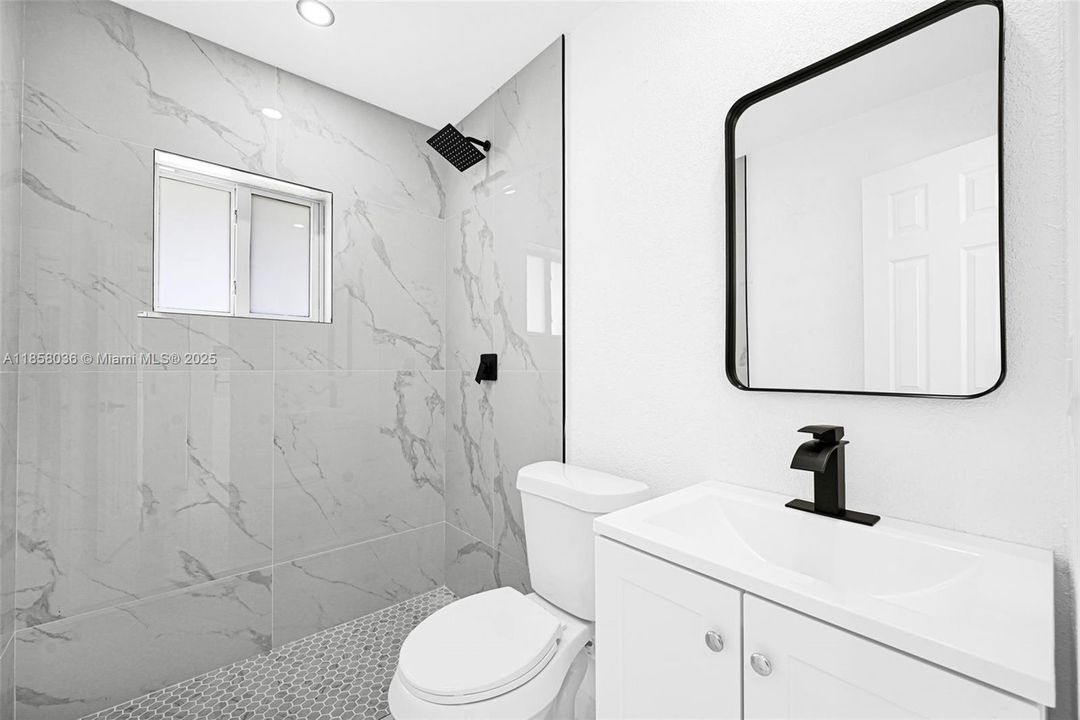 Недавно продано: $564,900 (4 спален, 2 ванн, 1012 Квадратных фут)