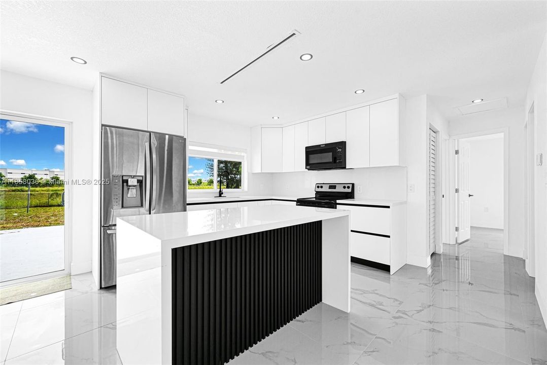 Недавно продано: $564,900 (4 спален, 2 ванн, 1012 Квадратных фут)