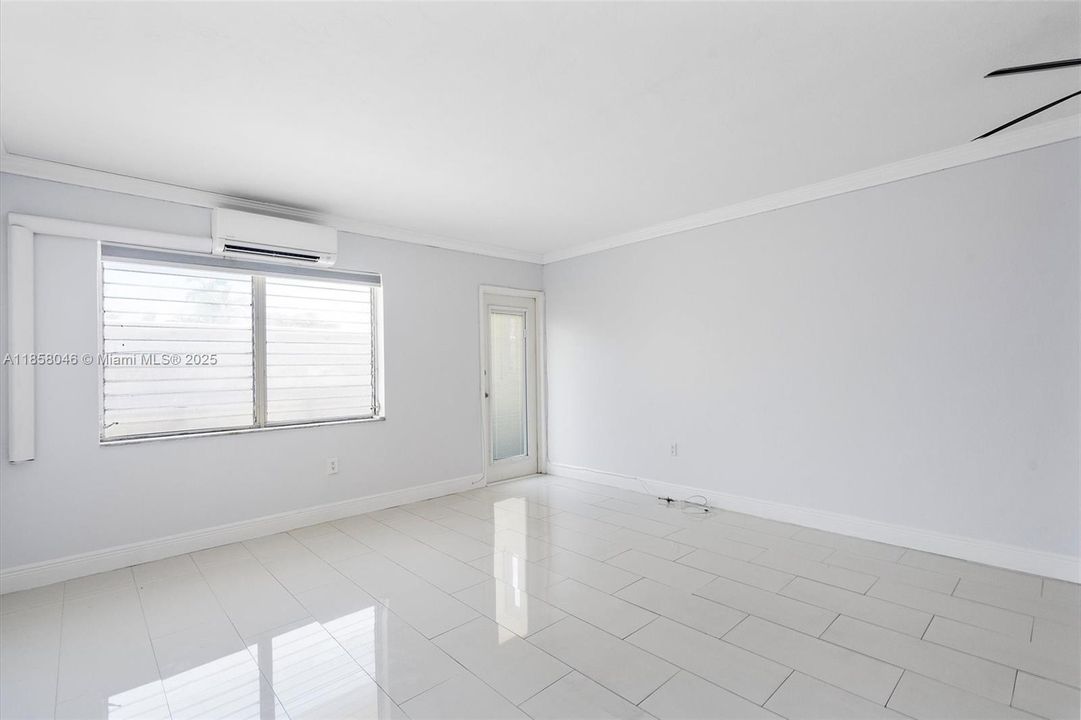 En Venta: $198,900 (0 camas, 1 baños, 400 Pies cuadrados)